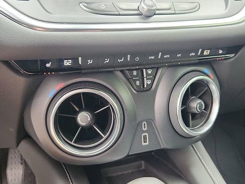 Used 2024 Chevrolet Blazer LT w/ Convenience Package FWD image 15