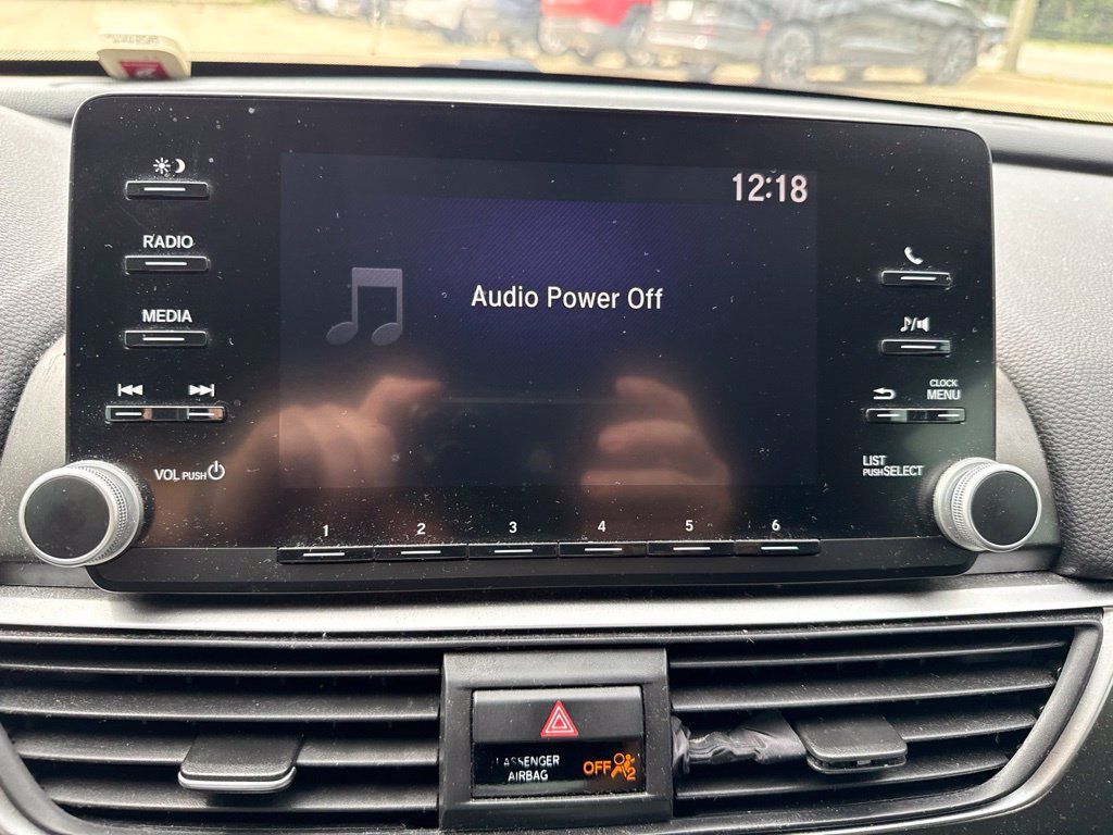 Used 2018 Honda Accord LX image 19