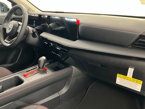New 2026 Nissan Kicks SR FWD image 24