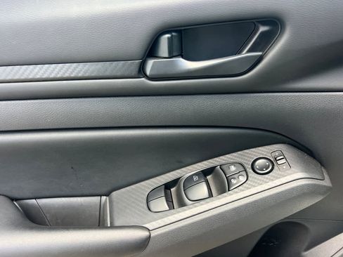 Used 2024 Nissan Altima 2.5 S image 13