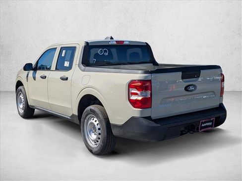 New 2025 Ford Maverick XL image 9