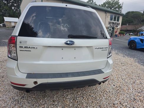 Used 2011 Subaru Forester 2.5X Premium AWD/4WD image 5