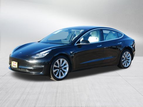 Used 2019 Tesla Model 3 Long Range image 3