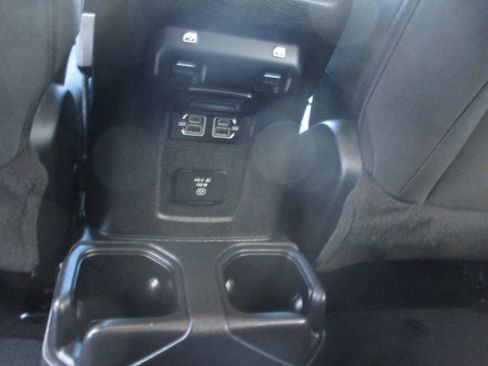 Used 2023 Jeep Wrangler Sahara image 35