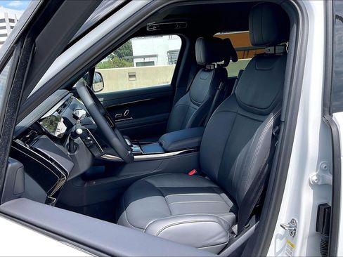 New 2026 Land Rover Range Rover Sport Dynamic SE AWD/4WD image 16