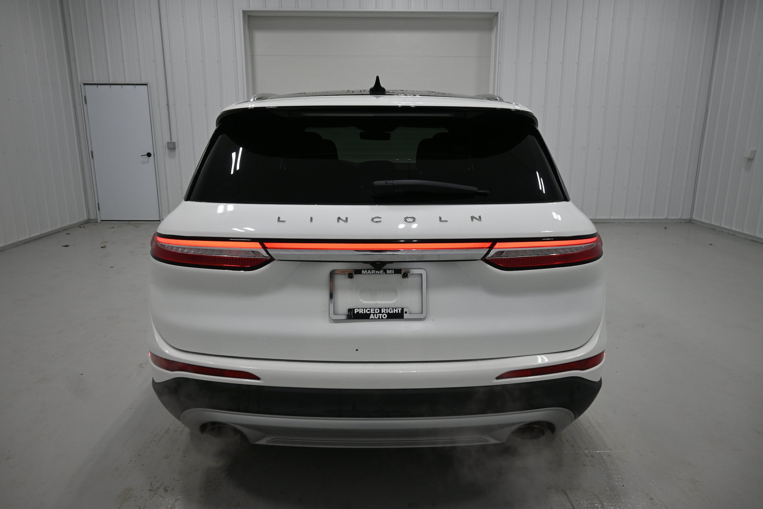 Used 2020 Lincoln Corsair Reserve w/ Elements Package AWD/4WD image 37
