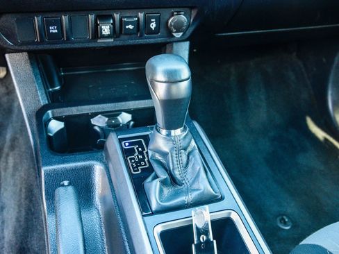 Used 2023 Toyota Tacoma TRD Off-Road w/ Black Out Package (TMS) image 28