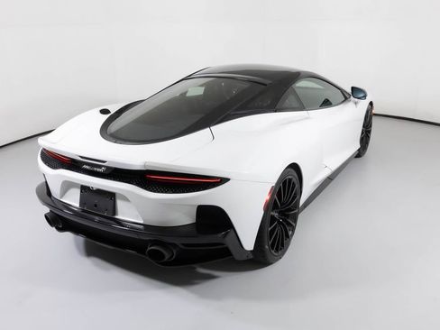 Used 2022 McLaren GT image 2