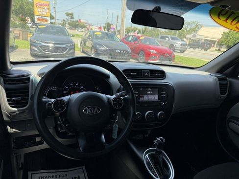 Used 2019 Kia Soul FWD image 15