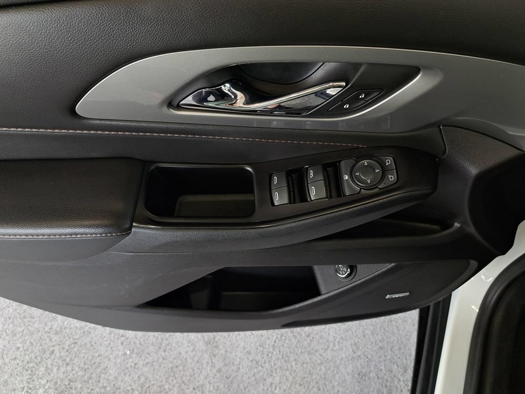Used 2020 Chevrolet Traverse RS FWD image 18