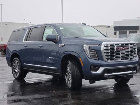 New 2026 GMC Yukon XL Denali w/ Sun & Power Step Package image 24