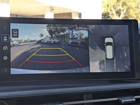 Used 2025 Hyundai Santa Fe Limited image 18