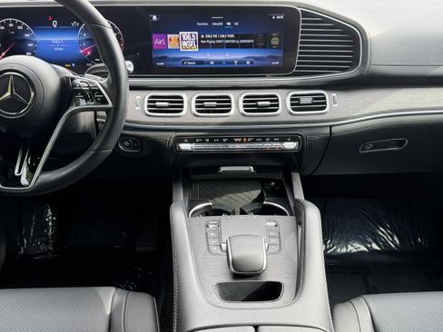 Used 2024 Mercedes-Benz GLE 450 4MATIC image 24
