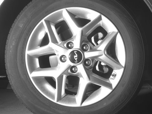 Used 2025 Kia Soul LX w/ LX Technology Package FWD image 13