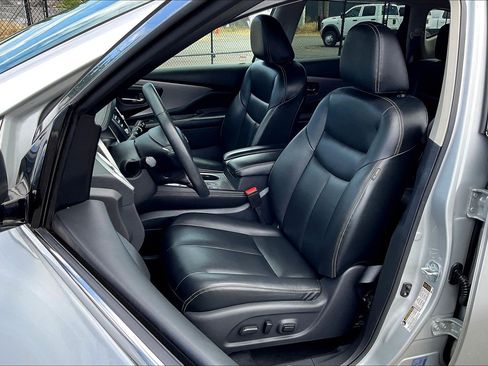 Used 2023 Nissan Murano SV image 29