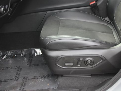 Used 2025 Jeep Grand Cherokee L Altitude image 19