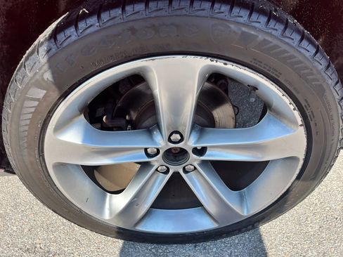 Used 2016 Dodge Challenger SXT image 19