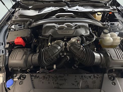 Used 2025 Ford Mustang GT Premium RWD image 7