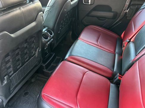 Used 2023 Jeep Wrangler Unlimited Rubicon 4xe AWD/4WD image 9