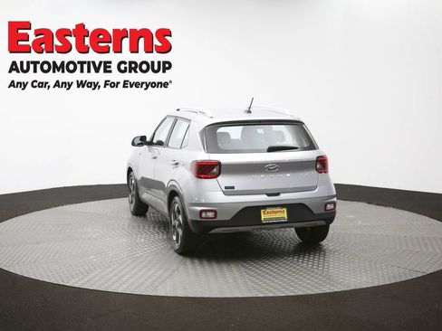 Used 2023 Hyundai Venue SEL image 67