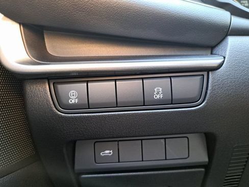 Used 2022 MAZDA MAZDA3 s FWD image 24