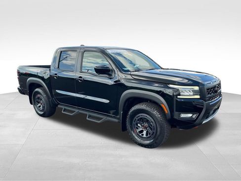 Used 2025 Nissan Frontier PRO-4X w/ Pro Convenience Package AWD/4WD image 7