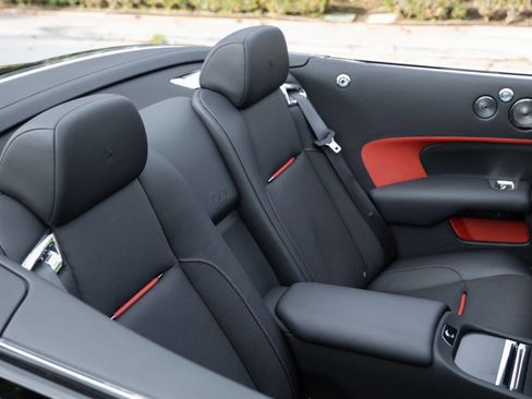 Used 2019 Rolls-Royce Dawn image 82