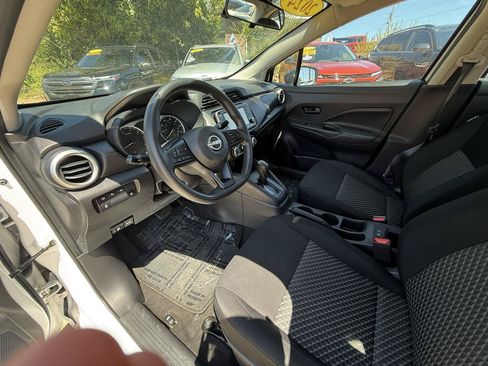 Used 2024 Nissan Versa S FWD image 32