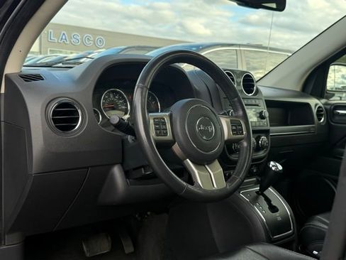 Used 2012 Jeep Compass Limited w/ Sun/Sound Group image 11