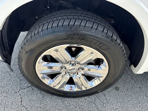Used 2018 Ford F150 Lariat w/ Equipment Group 502A Luxury AWD/4WD image 13