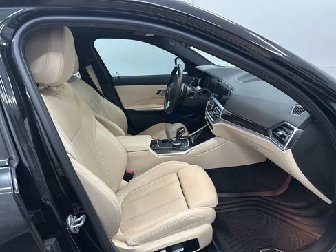 Used 2022 BMW 330i Sedan w/ Premium Package image 28