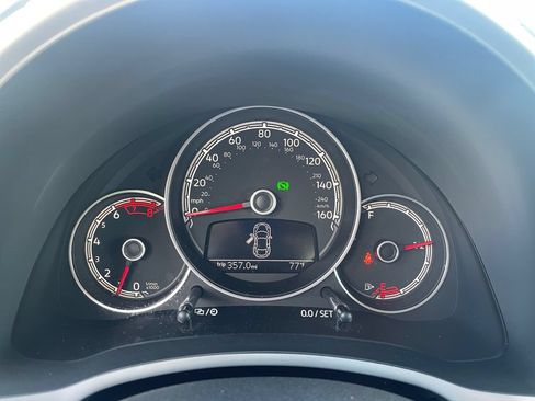 Used 2019 Volkswagen Beetle 2.0T FWD image 16