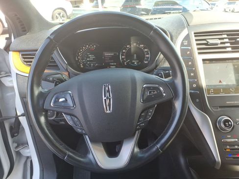 Used 2017 Lincoln MKC Reserve FWD image 17
