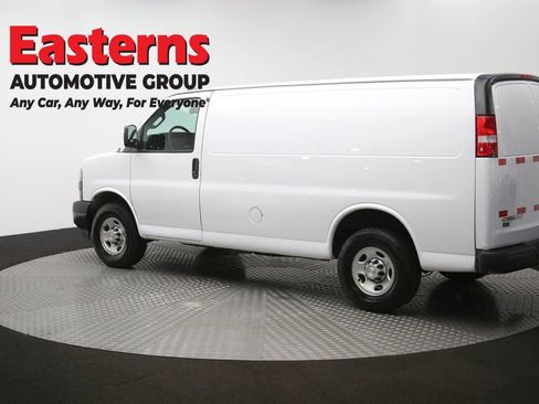 Used 2021 Chevrolet Express 2500 RWD image 60