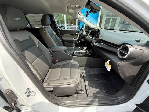 Used 2026 Chevrolet Trax ACTIV w/ Driver Confidence Package FWD image 38