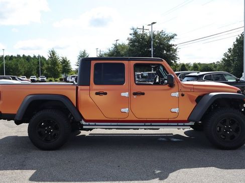 Used 2022 Jeep Gladiator Mojave w/ Cold Weather Group AWD/4WD image 4