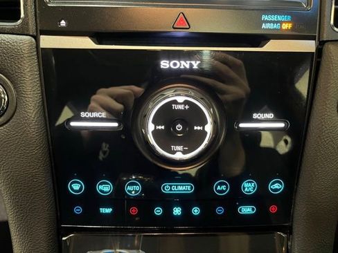 Used 2015 Ford Taurus Limited w/ Equipment Group 301A image 29