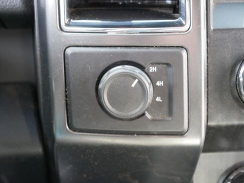 Used 2019 Ford F150 XLT w/ Equipment Group 302A Luxury AWD/4WD image 30