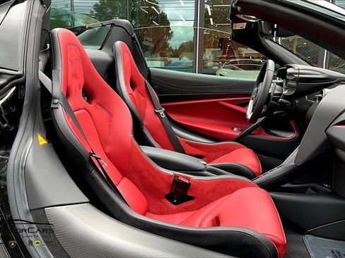 Used 2024 McLaren 750S Spider image 9