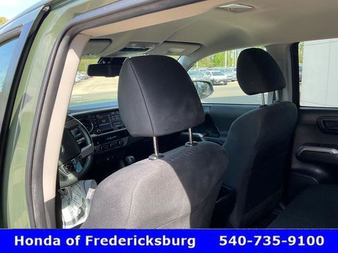 Used 2022 Toyota Tacoma SR5 w/ Trail Edition image 15