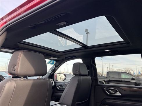 Used 2021 Chevrolet Suburban High Country image 16