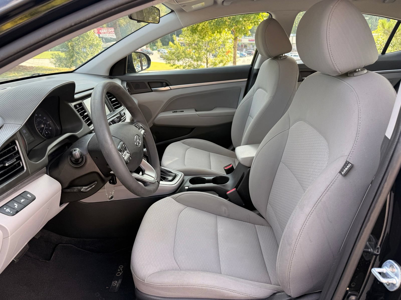Used 2019 Hyundai Elantra SEL FWD image 33