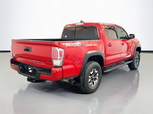 Used 2022 Toyota Tacoma TRD Off-Road w/ Technology Package AWD/4WD image 4