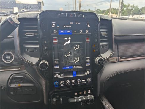 Used 2019 RAM 2500 Limited AWD/4WD image 16