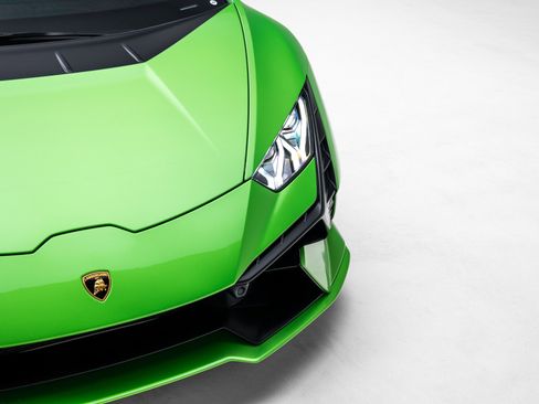 Used 2023 Lamborghini Huracan Tecnica image 10