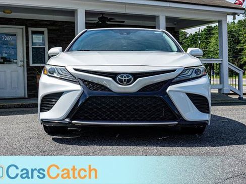 Used 2019 Toyota Camry XSE FWD image 8