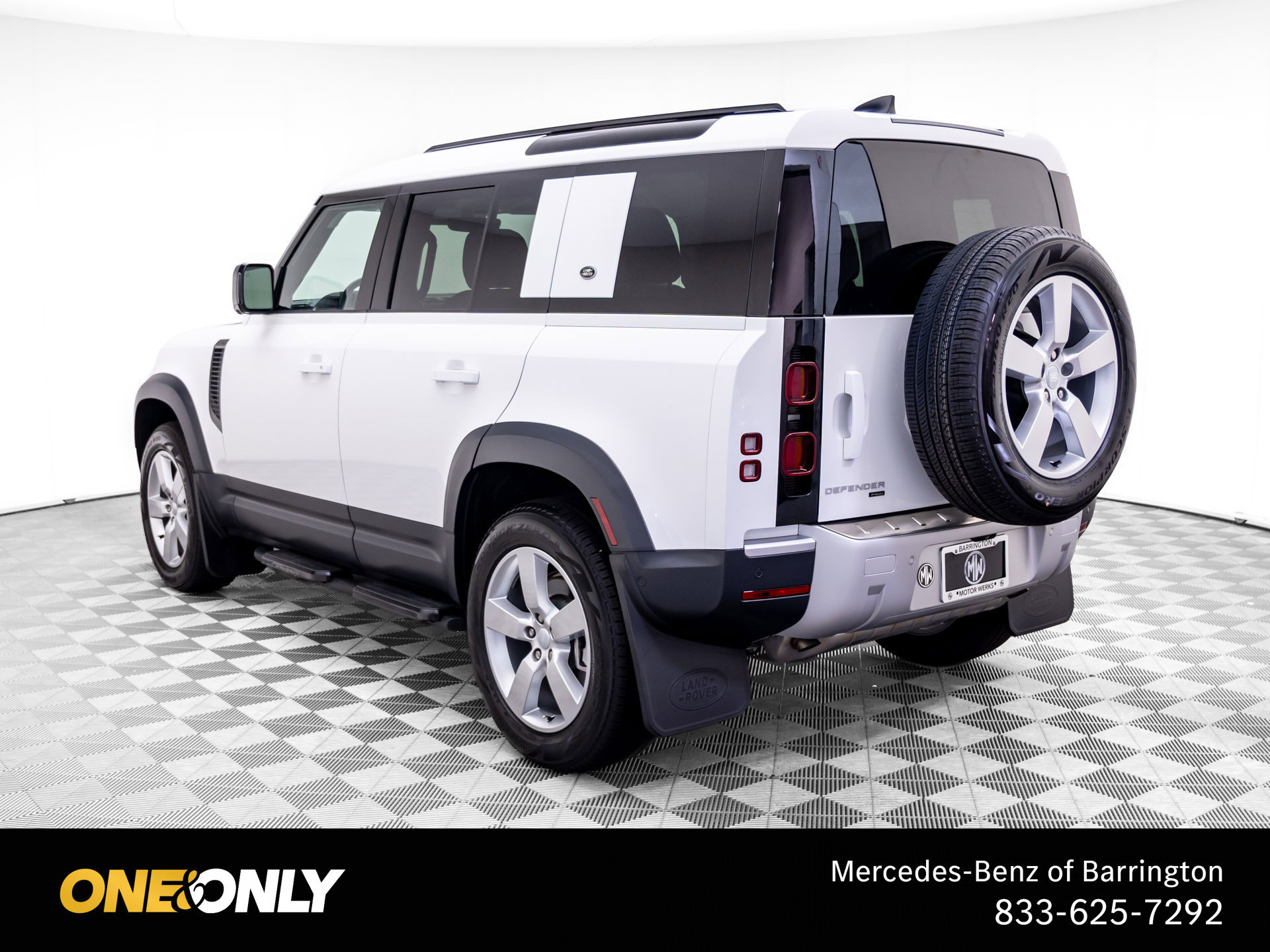 Used 2023 Land Rover Defender 110 SE AWD/4WD image 3