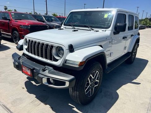 Used 2024 Jeep Wrangler Unlimited Sahara AWD/4WD image 3
