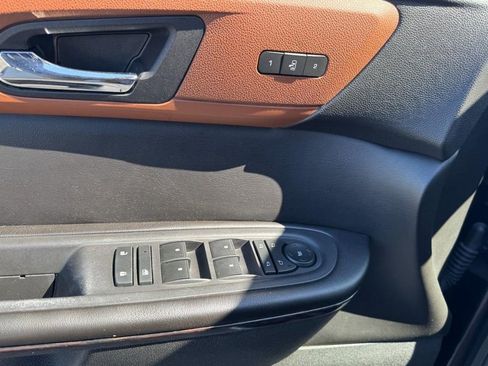 Used 2015 Chevrolet Traverse LTZ w/ LPO, 'HIT The Road' Package image 17