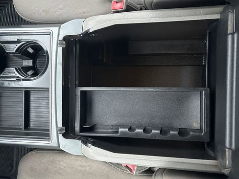 Used 2019 Ford F250 XLT w/ XLT Value Package image 31